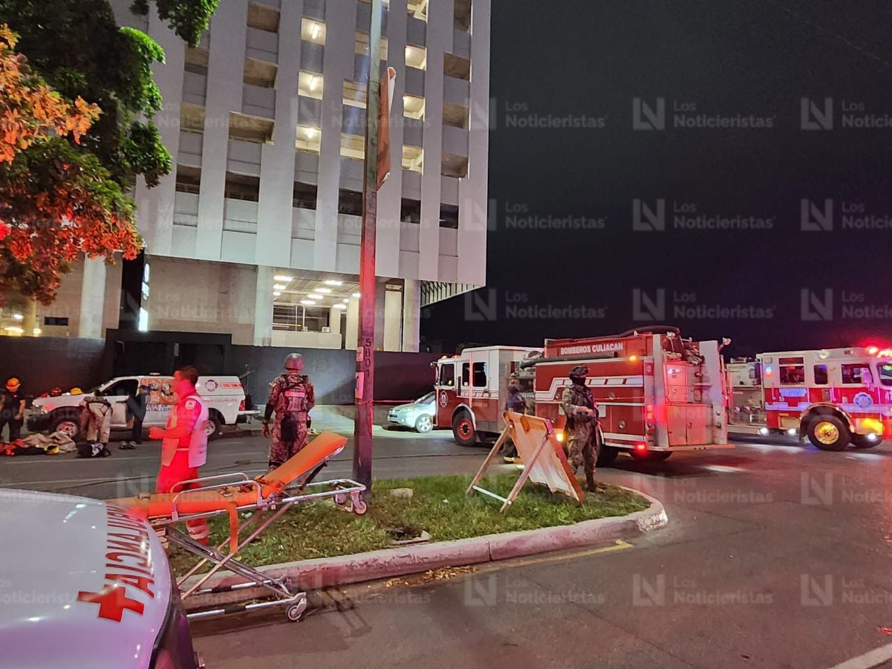Evacuan edificio y plaza Cuatro Ríos, en Culiacán