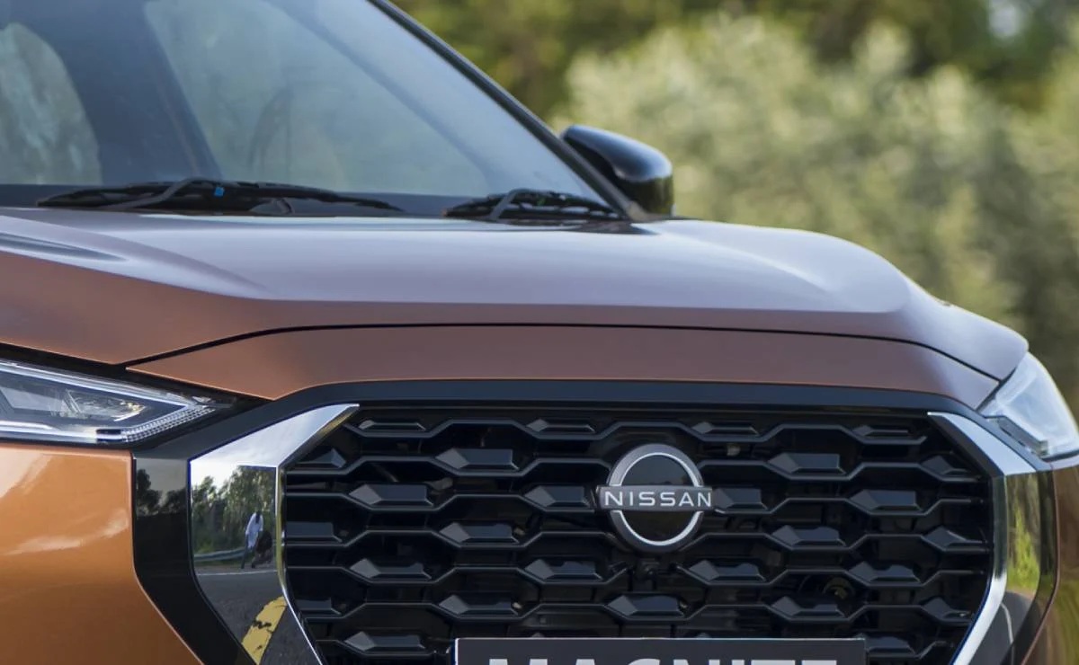 Faros del frente de Nissan Magnite