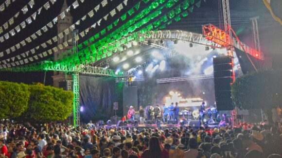 Alegres de la Sierra y Hermanos Cota encabezarán las fiestas patrias en El Fuerte