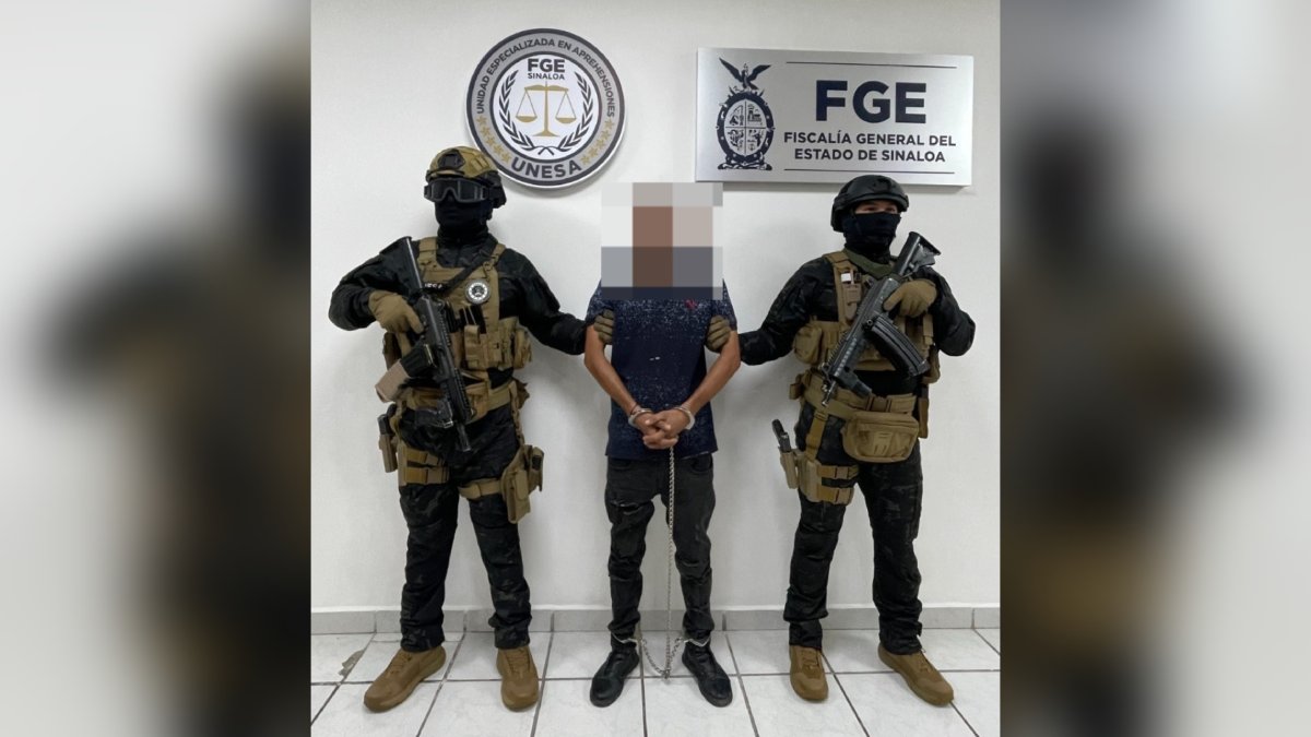 Gerardo "N" presentado por agentes de la UNESA