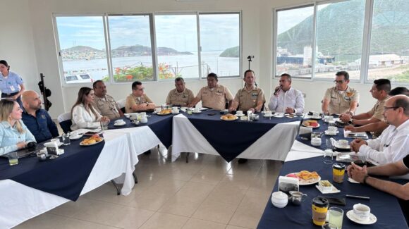 Alcalde de Navolato impulsa gestiones ante federación y estado para concretar dragado de la Boca de La Palmita