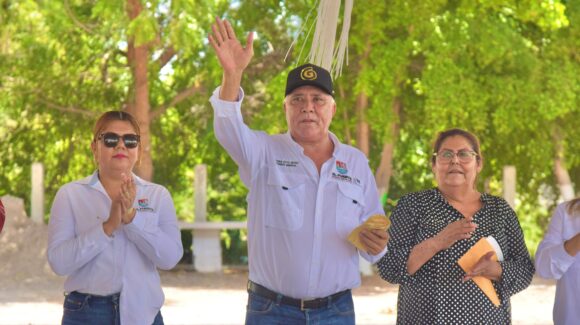 Alcalde Gildardo Leyva entrega importantes obras sociales en comunidades de El Fuerte