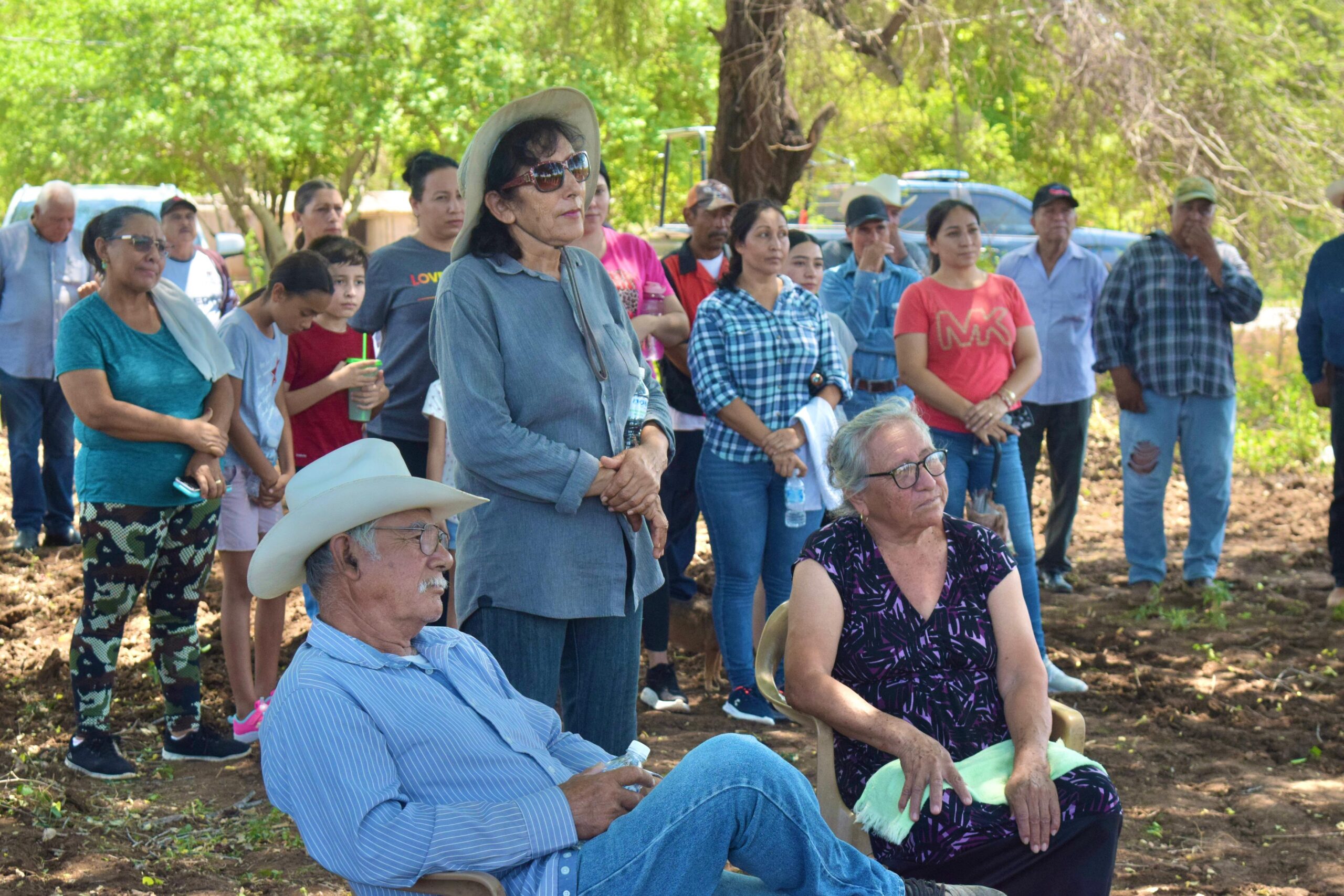 Gildardo Leyva entrega obras en comunidades de El Fuerte
