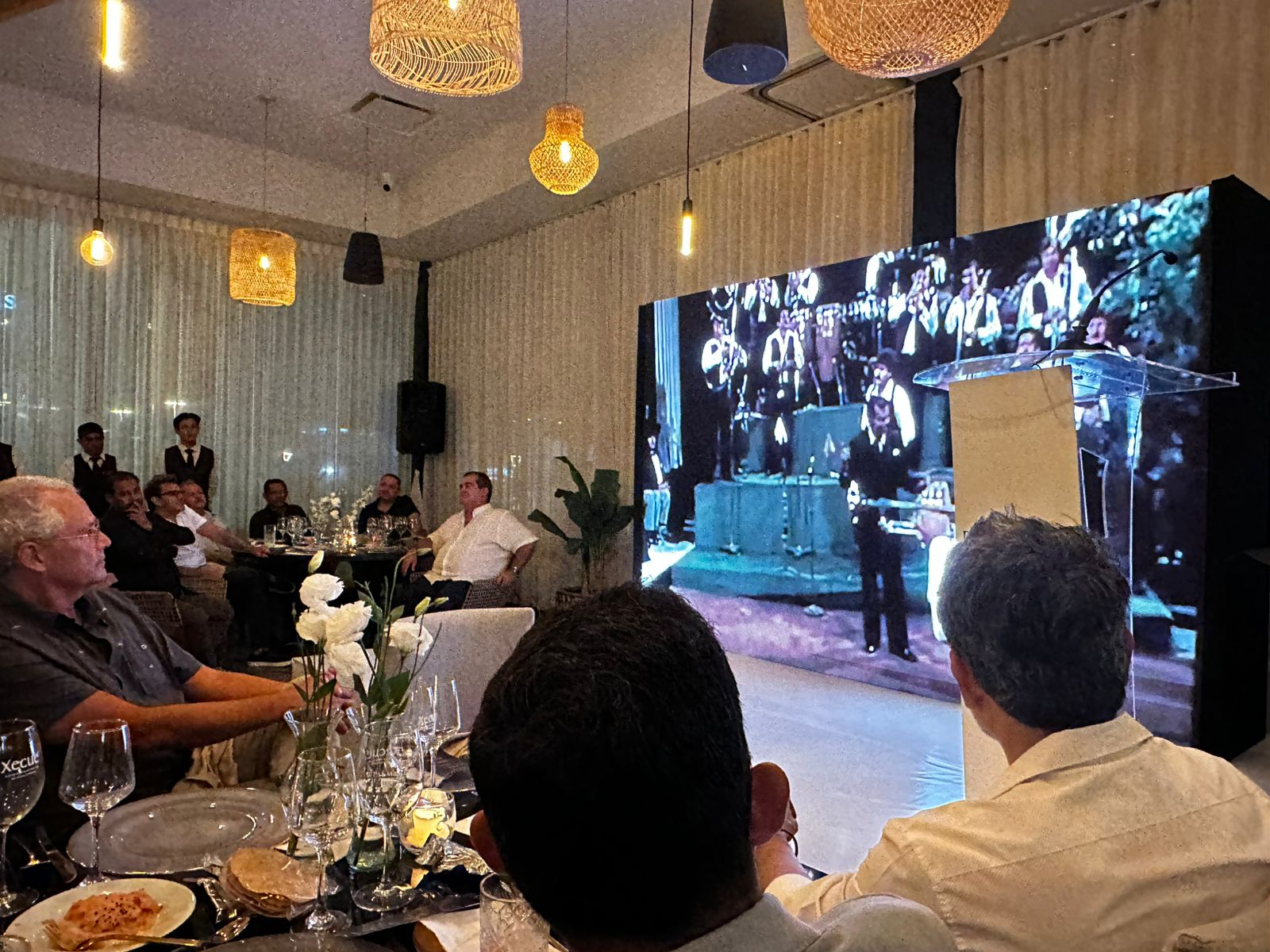 grupo arhe celebro en grande el segundo aniversario de su restaurante palmares