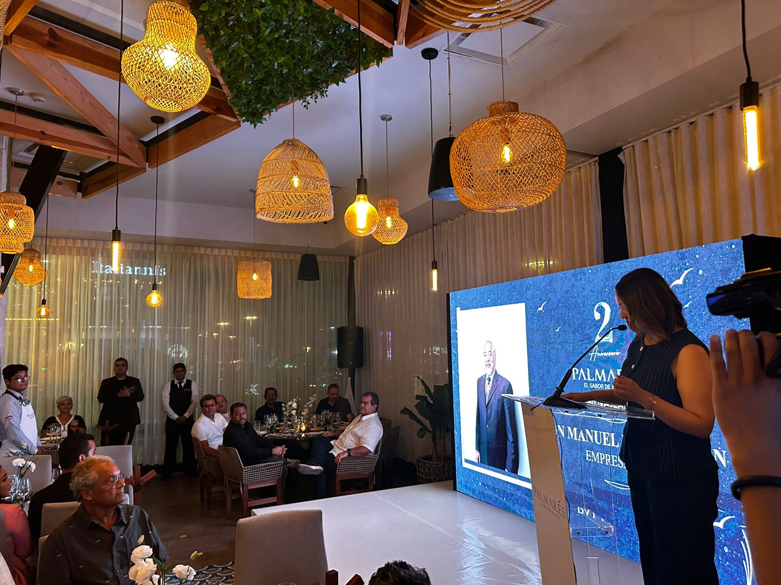 grupo arhe celebro en grande el segundo aniversario de su restaurante palmares