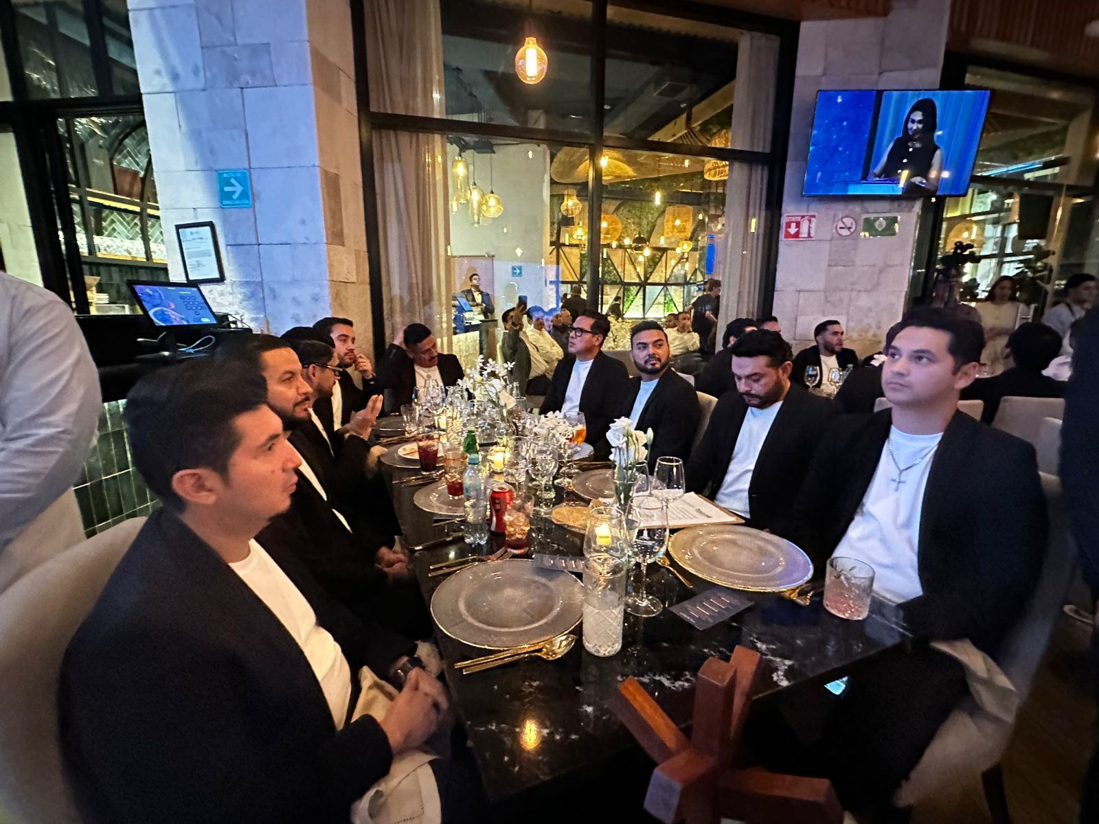 grupo arhe celebro en grande el segundo aniversario de su restaurante palmares