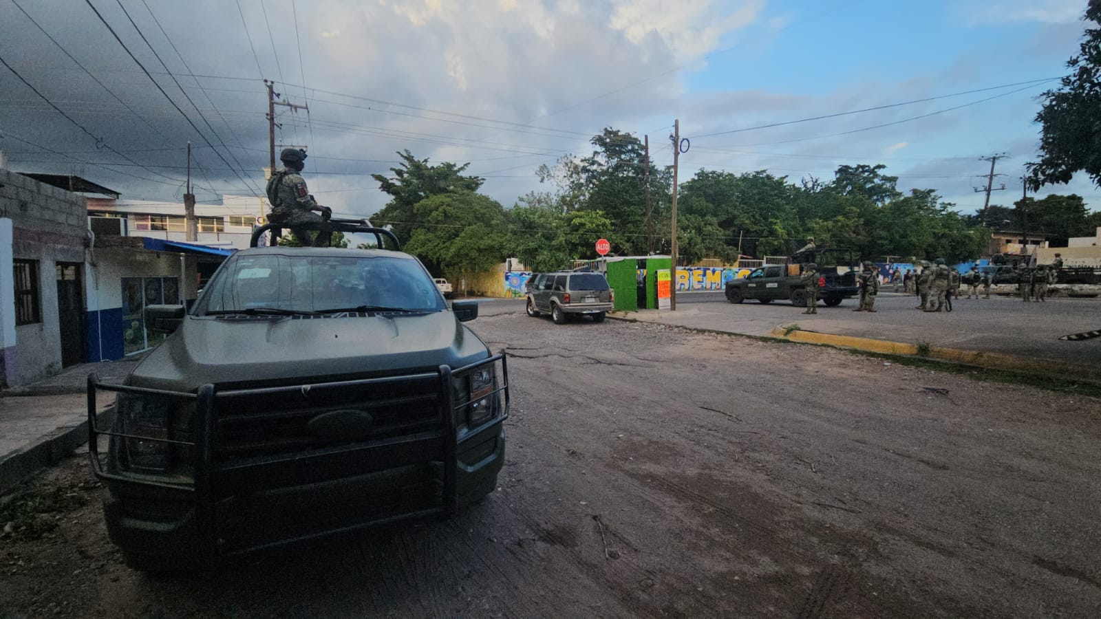 Hombre baleado en la Lázaro Cárdenas, Culiacán
