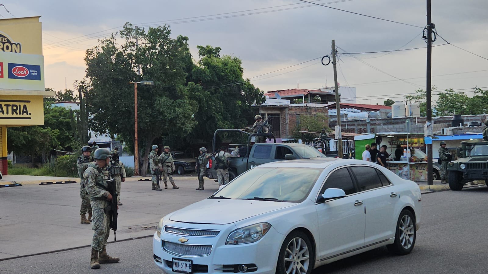 Hombre baleado en la Lázaro Cárdenas, Culiacán