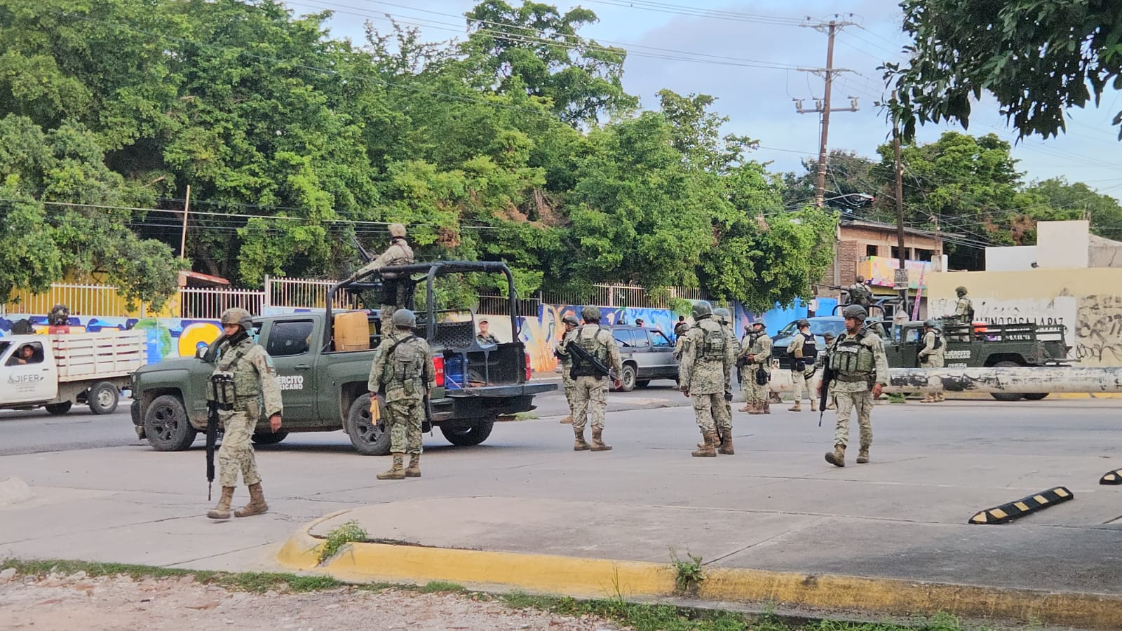 Hombre baleado en la Lázaro Cárdenas, Culiacán