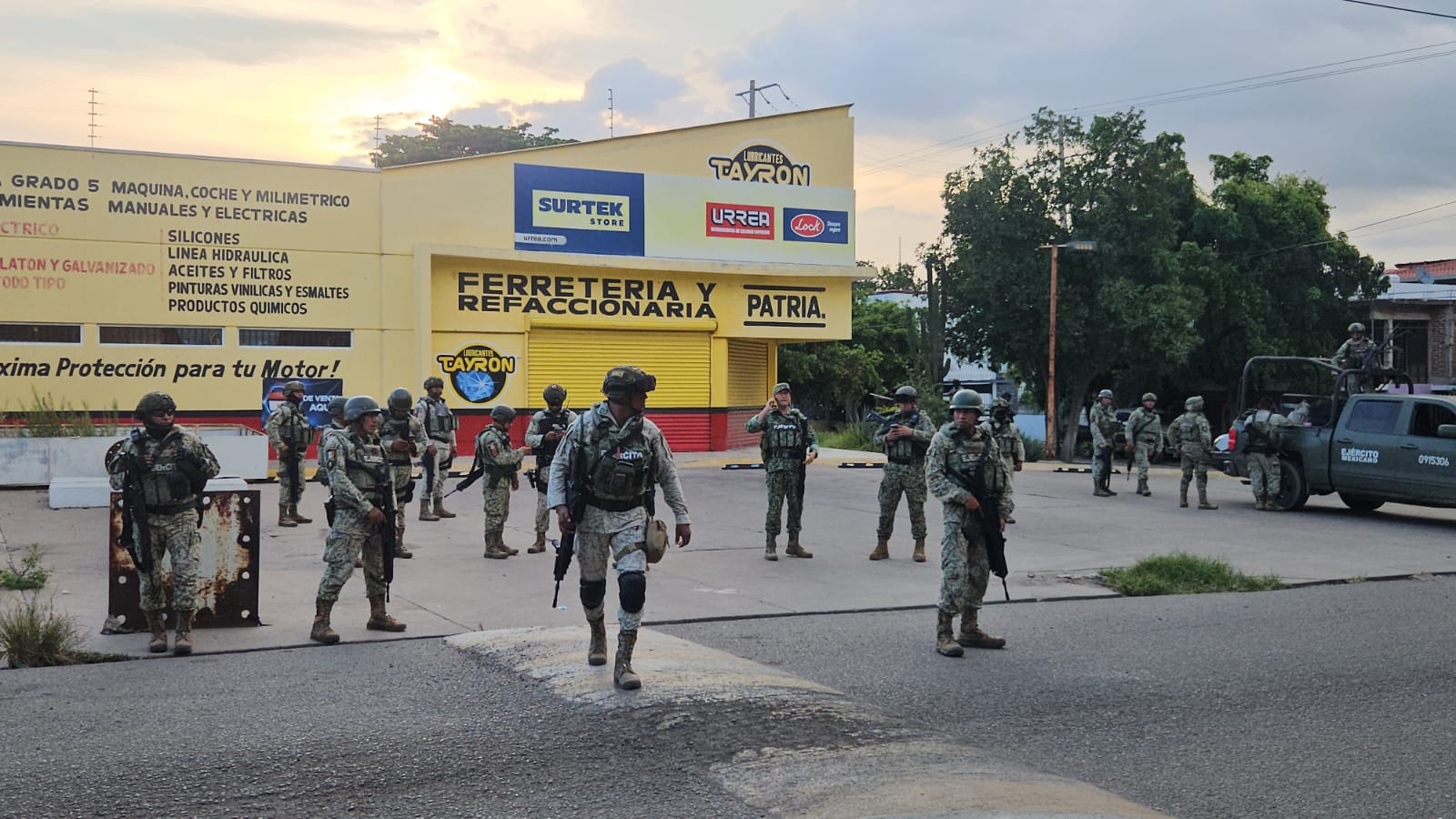 Hombre baleado en la Lázaro Cárdenas, Culiacán