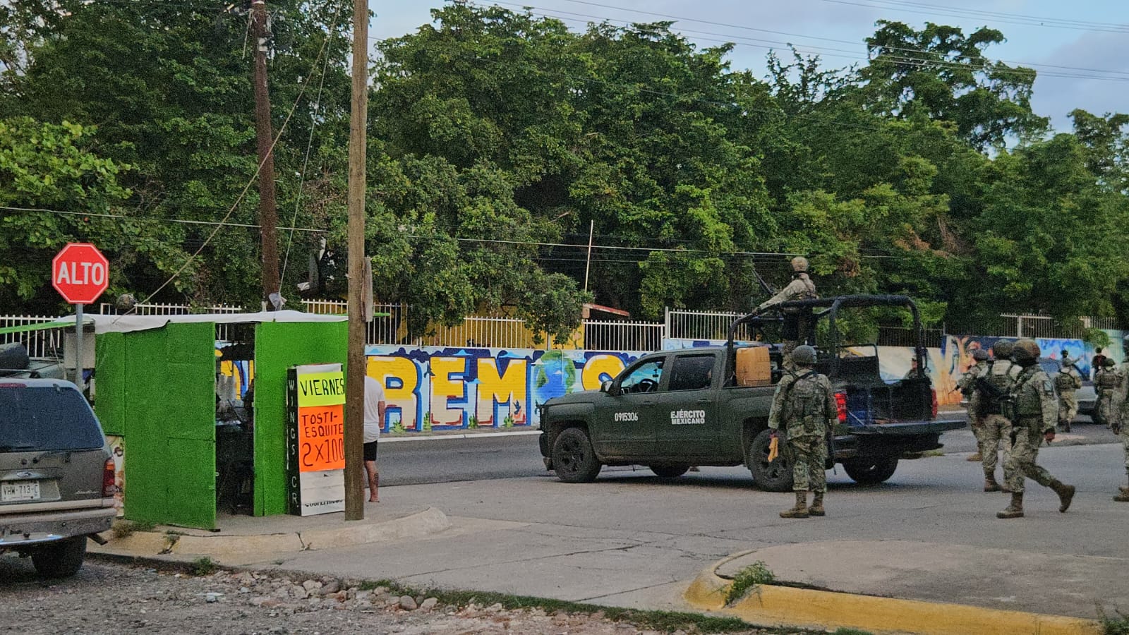 Hombre baleado en la Lázaro Cárdenas, Culiacán