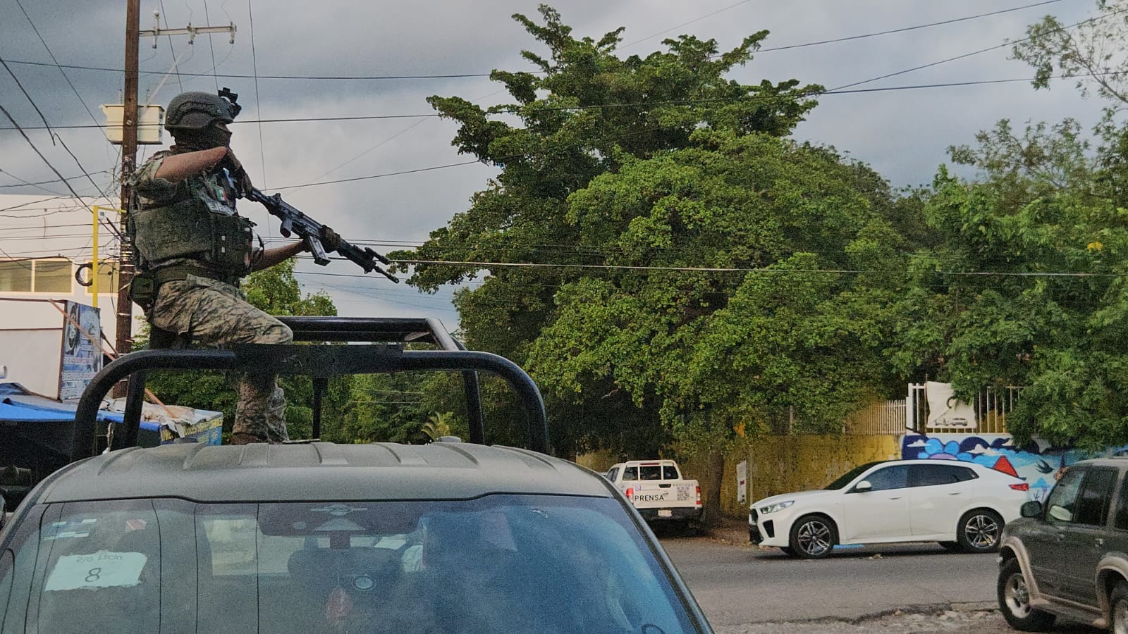 Hombre baleado en la Lázaro Cárdenas, Culiacán