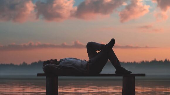 ¿Todo el tiempo acelerad@? Reflexiona si realmente estás descansando y descubre las consecuencias de no hacerlo