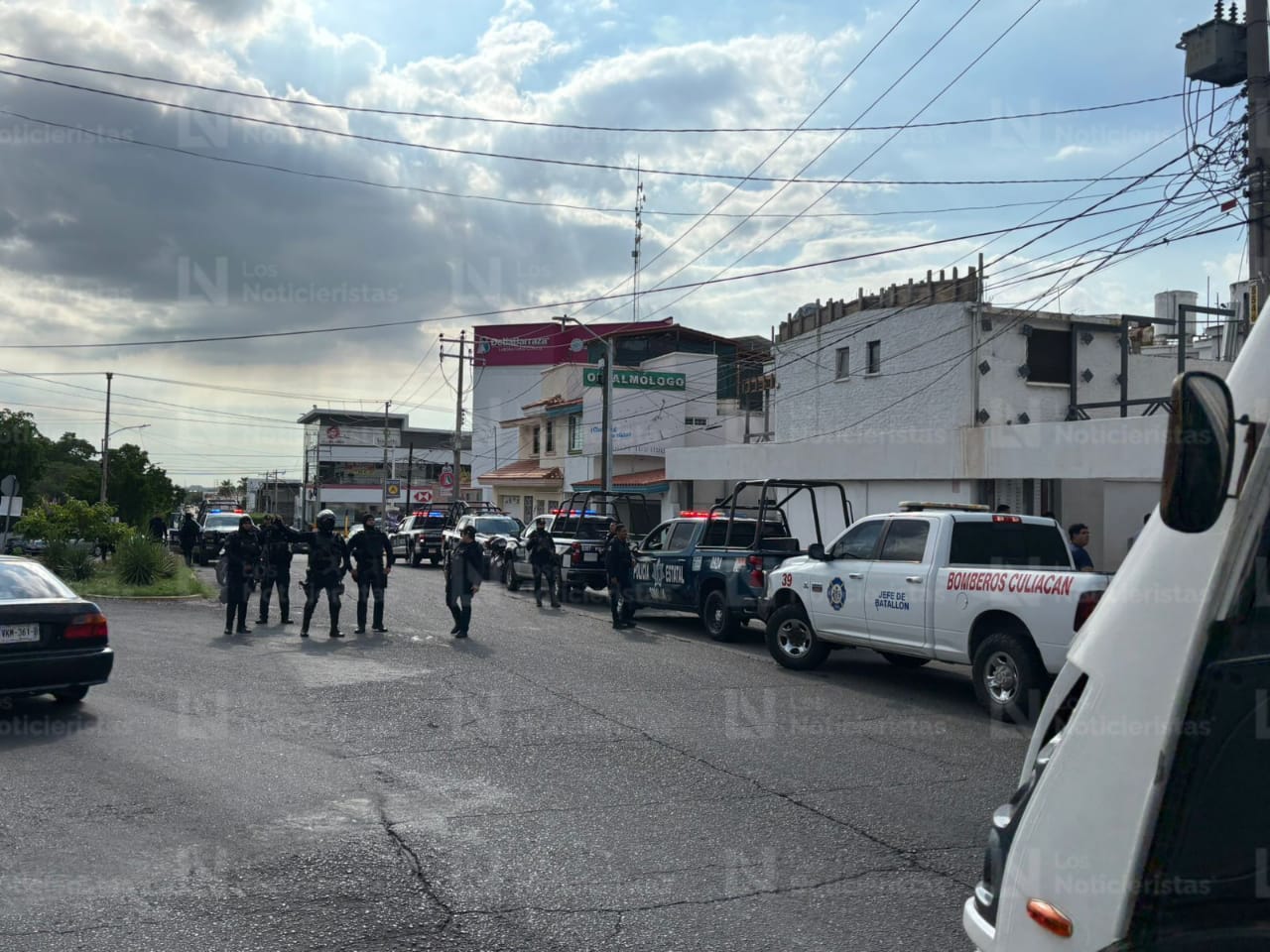 Incendio en bodega de colegio de Culiacán