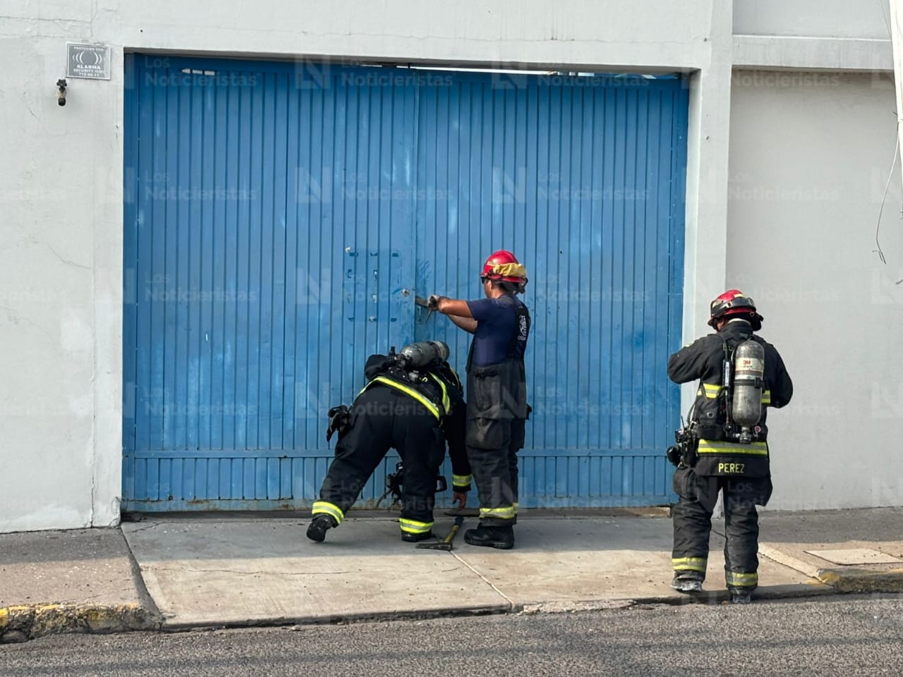 Incendio en bodega de colegio de Culiacán