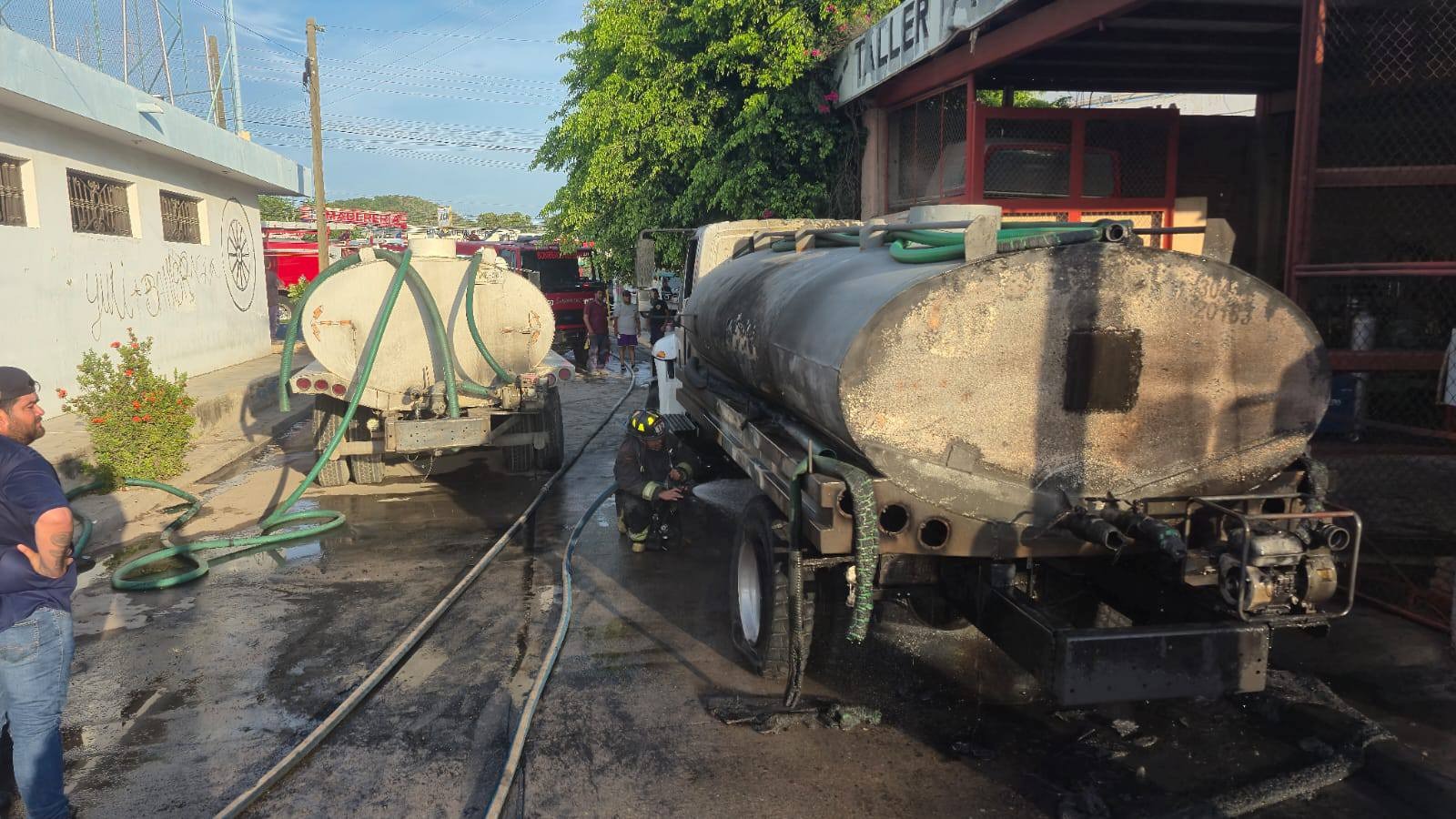 Incendio de pipa en Mazatlán
