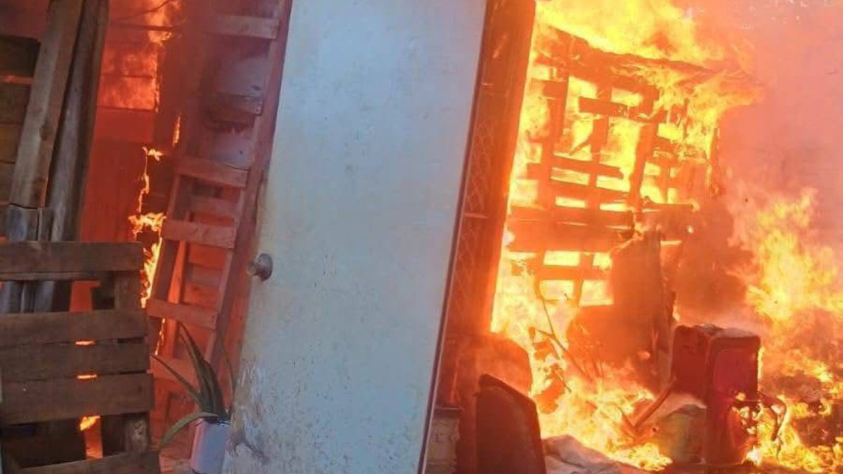 Incendio en casa de la Salvador Allende, en Mazatlán