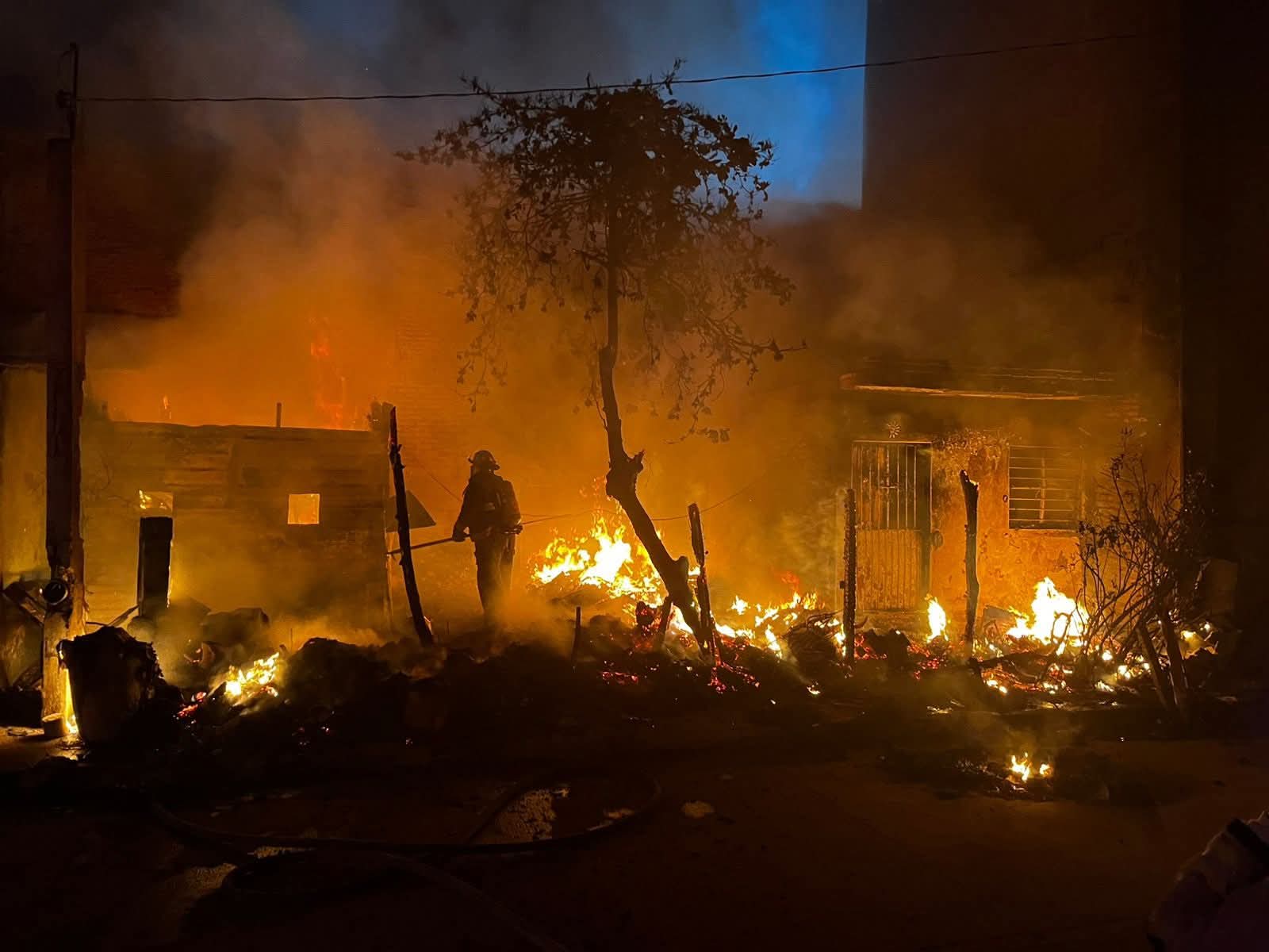Incendio en una casa de Rincón de Urías, Mazatlán