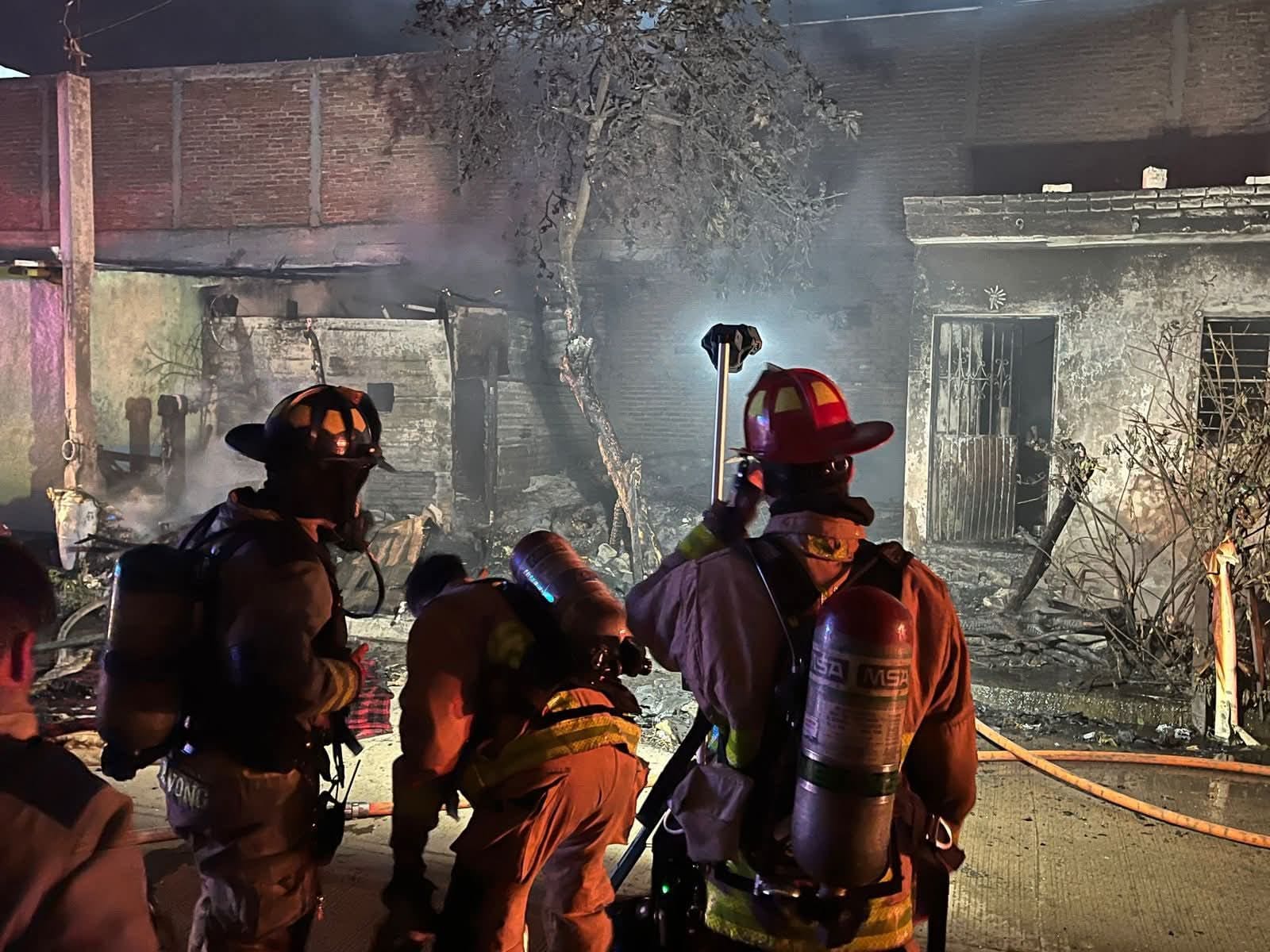Incendio en una casa de Rincón de Urías, Mazatlán