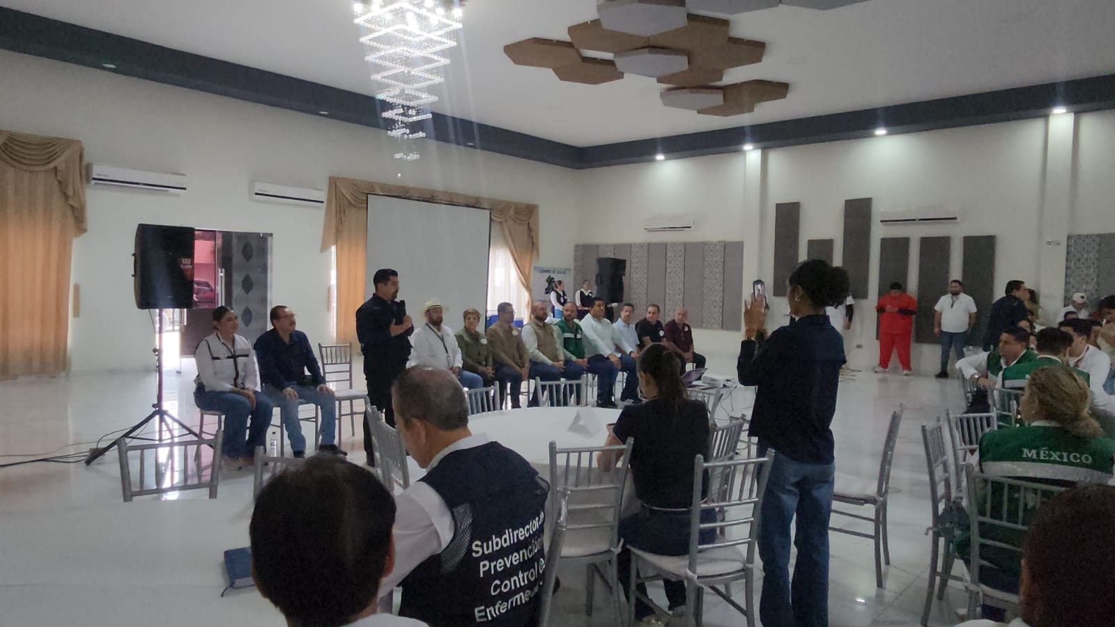 Jornada de vacunación en Adolfo Ruiz Cortines, Guasave