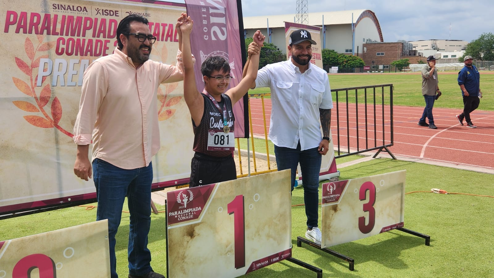 Juan de Dios Gámez Mendívil encabezó la ceremonia de premiación en la etapa Estatal de los Paranacionales Conade 2025.