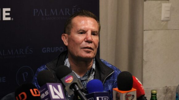 ‘Mi hijo no es delincuente’: Julio César Chávez habla en Mazatlán del proceso legal del Jr.