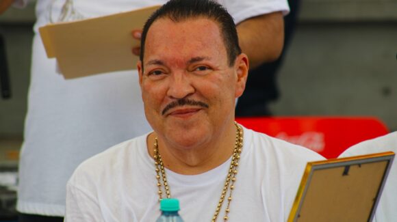 ¡Merecido homenaje! Julio Preciado reconoce a los maestros y pilares de la música sinaloense