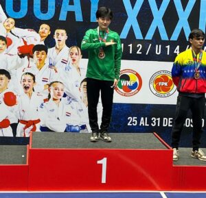 Kaito Yoshi Mizukami gana oro en karate en Panamericanos Juveniles en Paraguay