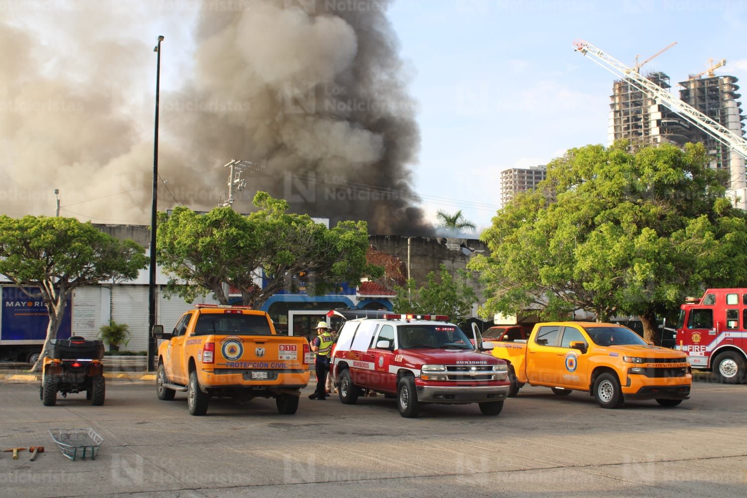 la densa nube de humonegro alerto a los vecinos sobre el incendio
