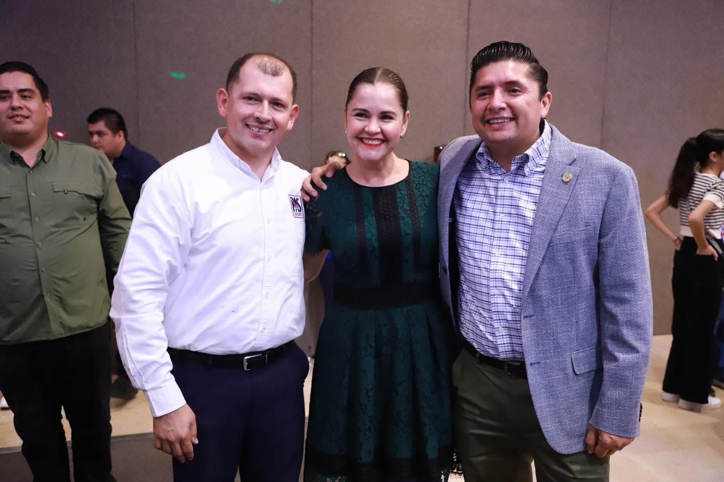 lideres de pri pan y pt en aniversario del pas sinaloa