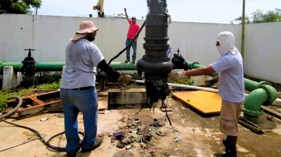Tras la tormenta, Jumapam libra batalla contra la basura en cárcamos de Mazatlán