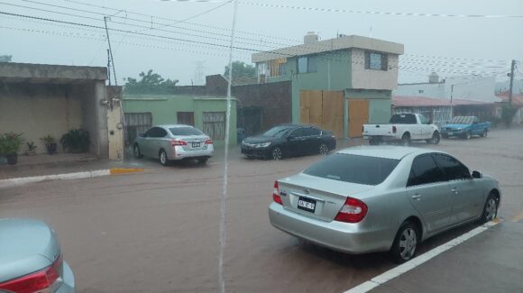 ¡Por fin llueve! Se registró en Guamúchil una de las lluvias más fuertes de la temporada