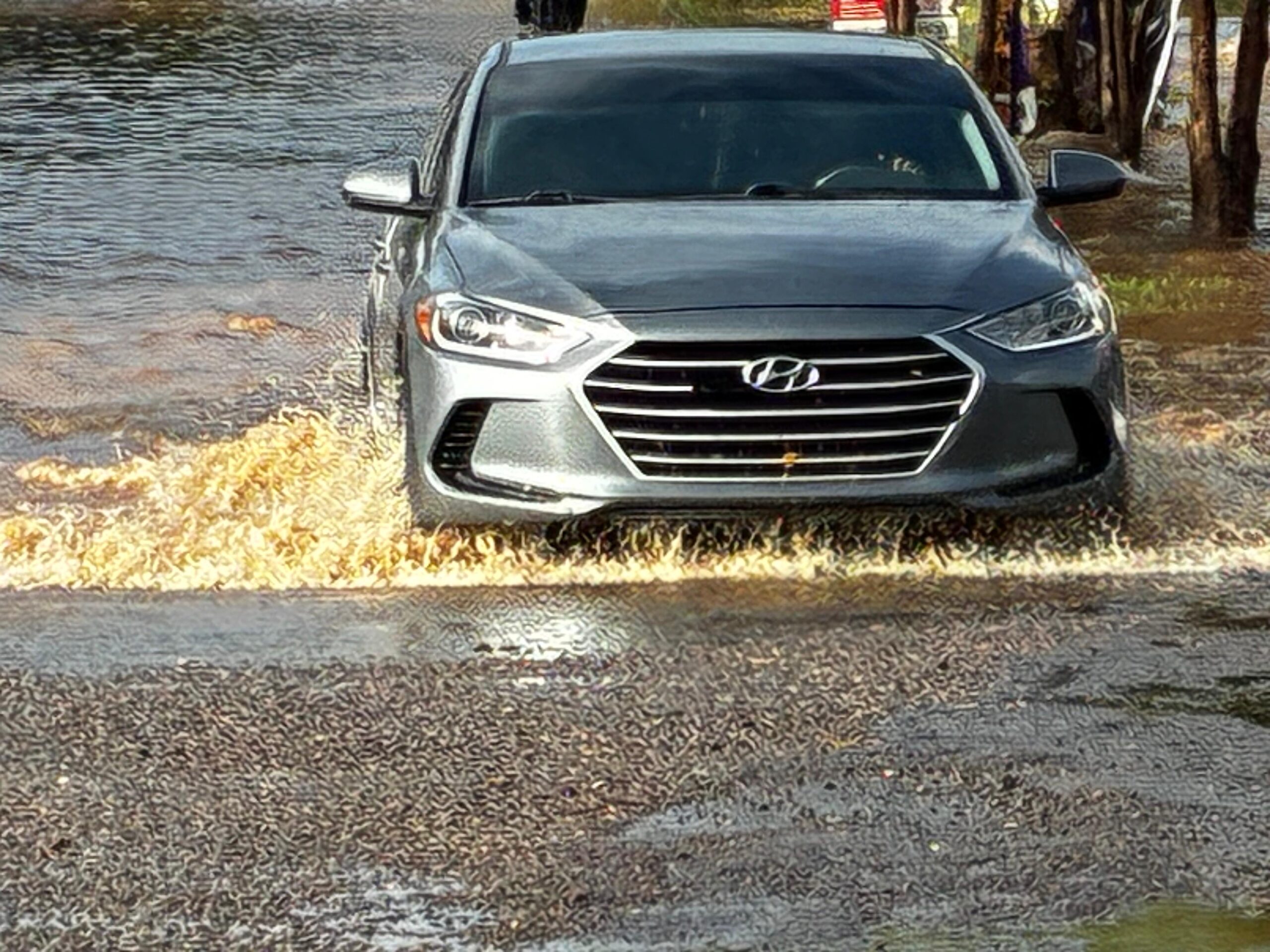 lluvias provocan leves inundaciones en colonias de Los Mochis