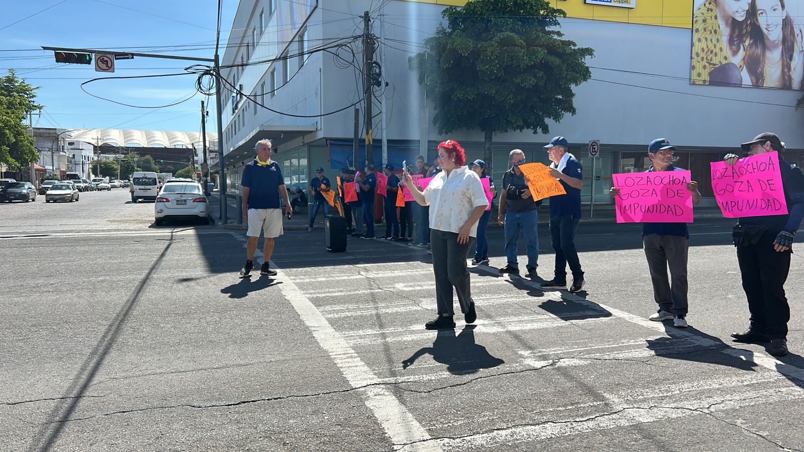 los manifestantes bloquearon las calles Álvaro Obregón y Ruperto Paliza