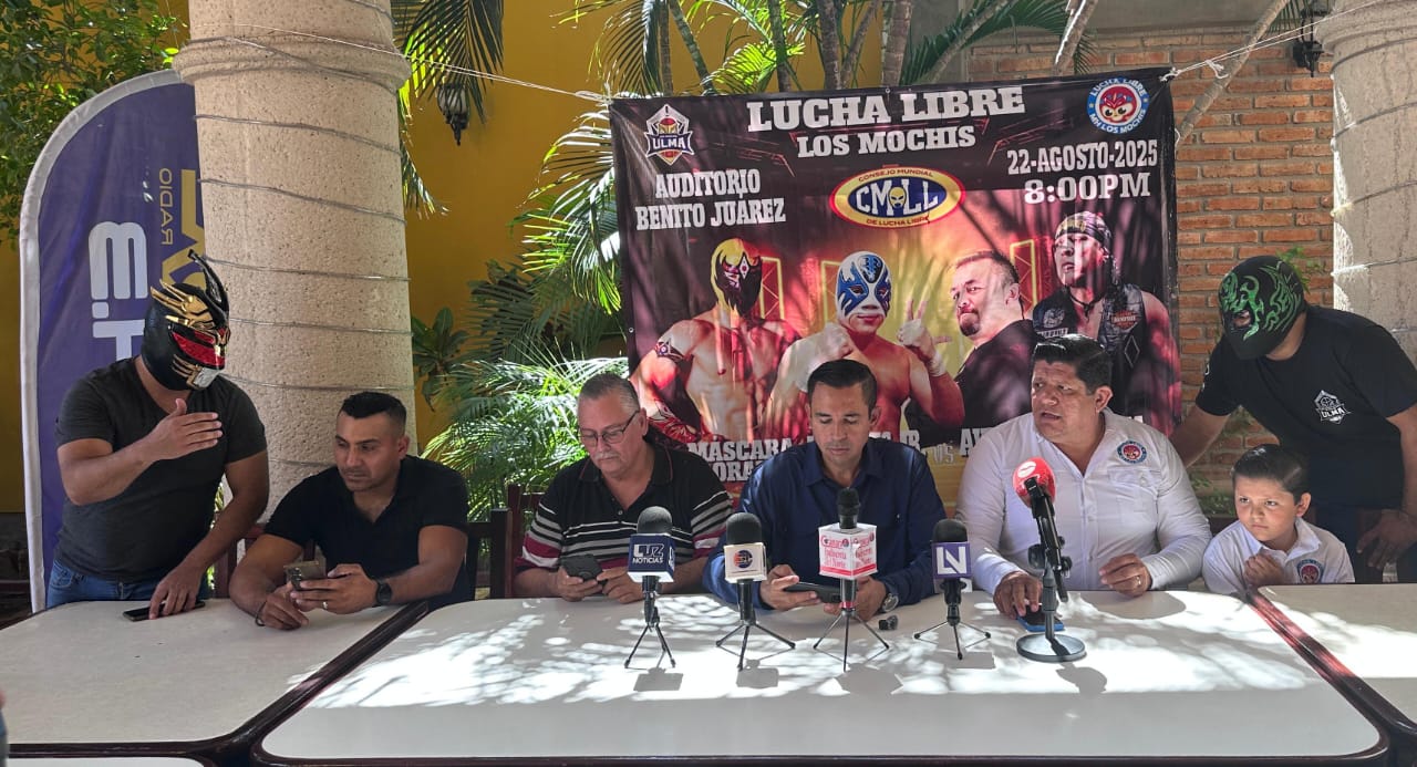 rueda de prensa presentación de Lucha Libre en Los Mochis