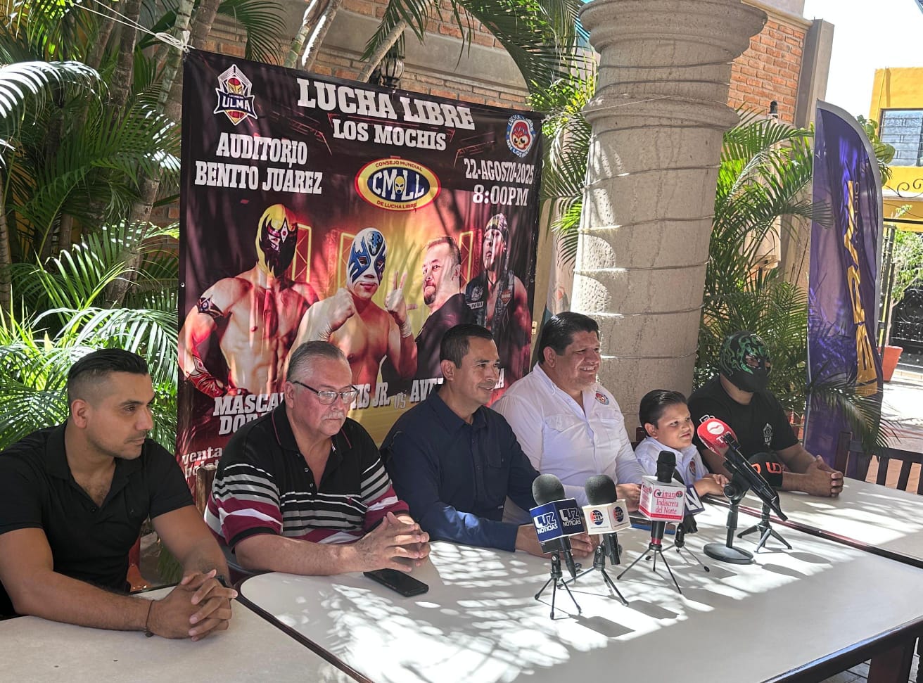 rueda de prensa presentación de Lucha Libre en Los Mochis