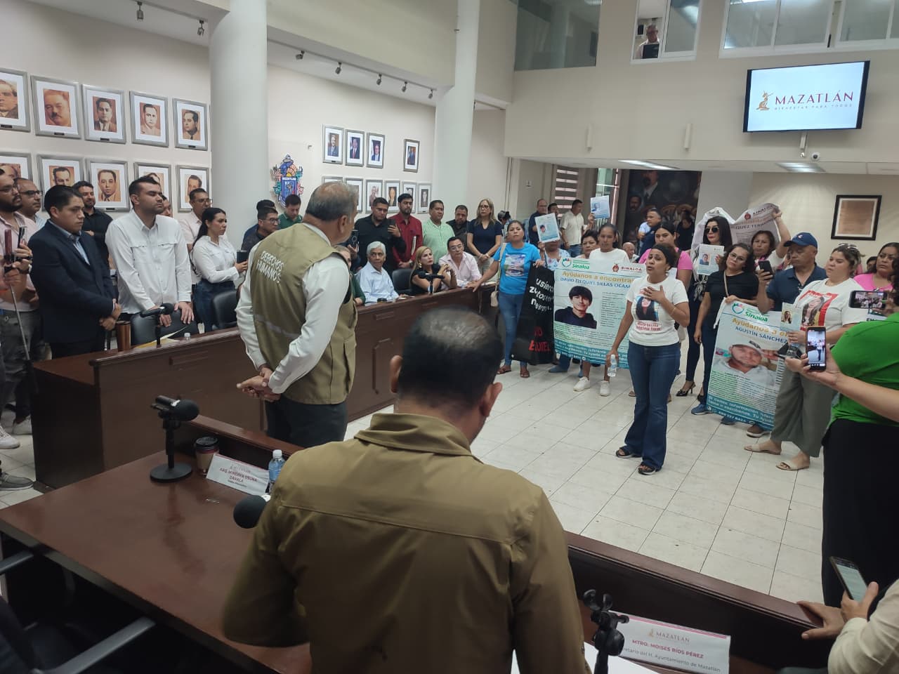 madres de desaparecidos se inconformaron ante el cabildo mazatleco