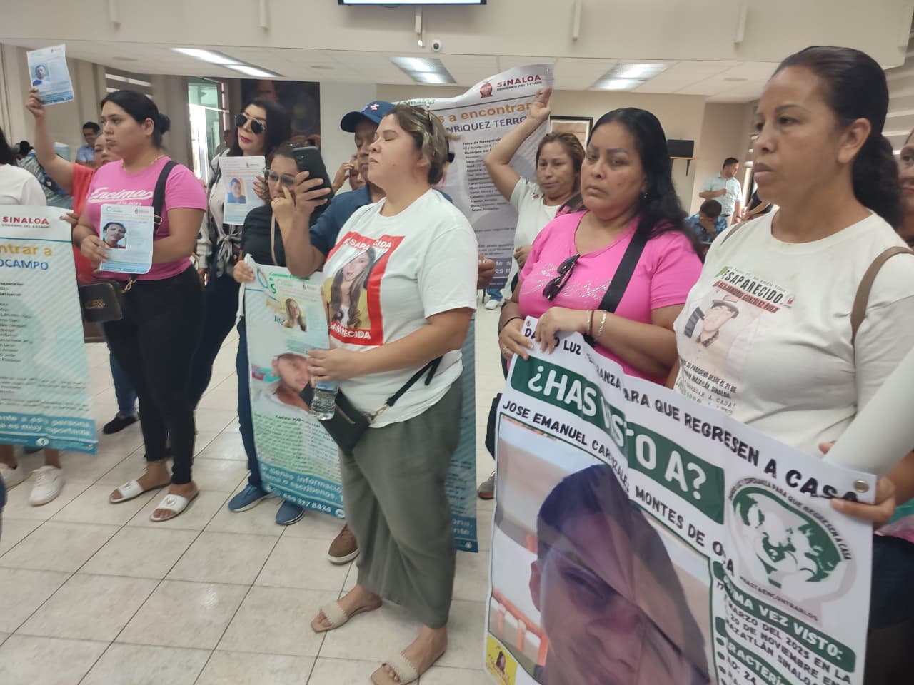 madres de desaparecidos se inconformaron ante el cabildo mazatleco