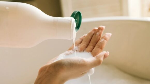 Tras alerta de Profeco ¿Qué tipo de infecciones provoca la Klebsiella oxytoca, bacteria encontrada en shampoo?