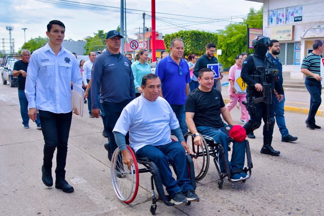 Marcha del Día Mundial del Peatón en Guamúchil