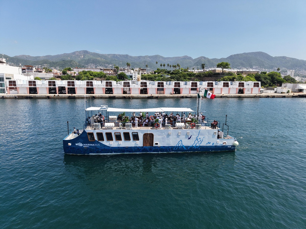 Marinabús estrenado en Acapulco