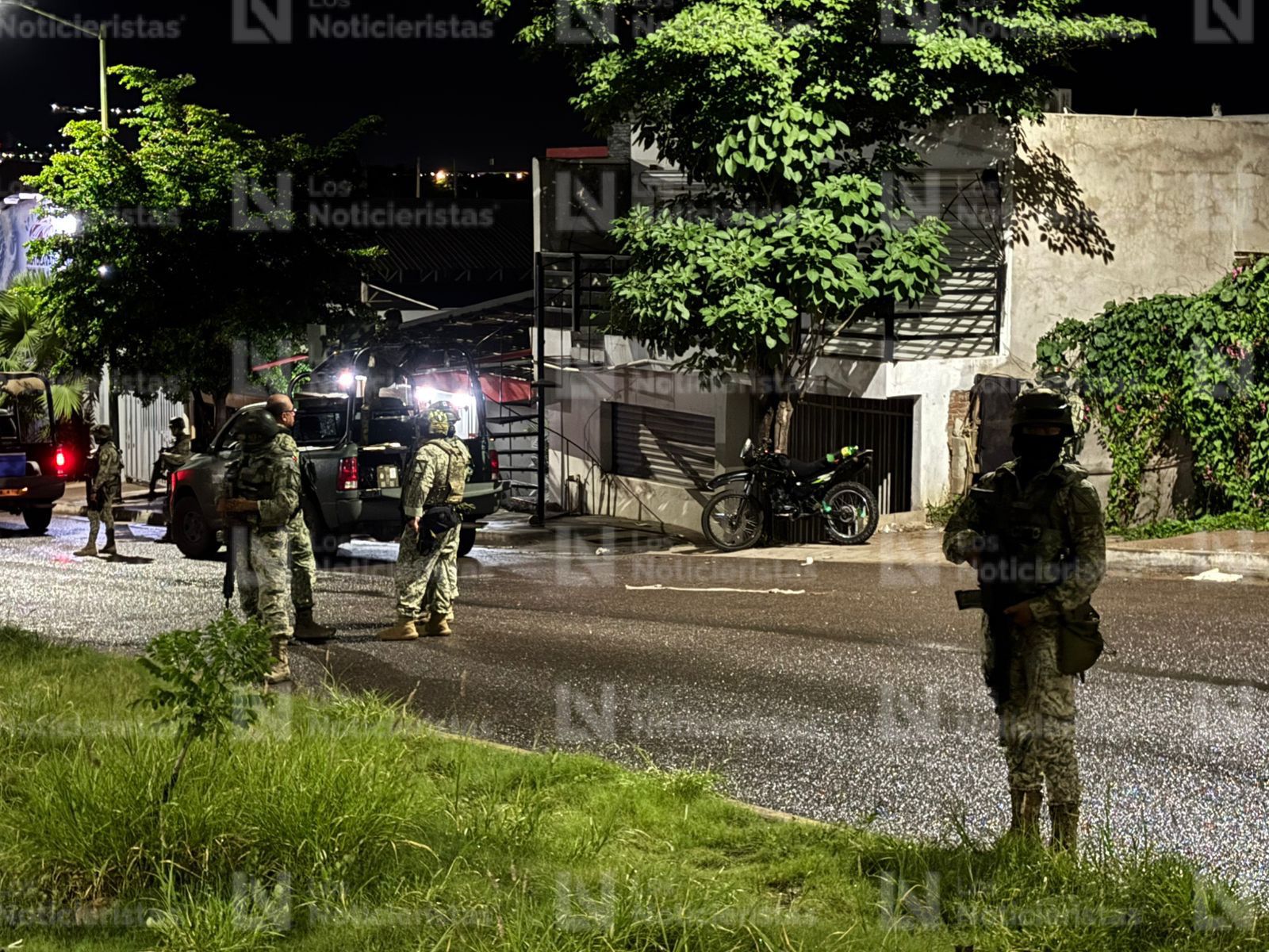 Hay un militar muerto y un civil detenido tras balacera en la Huizaches