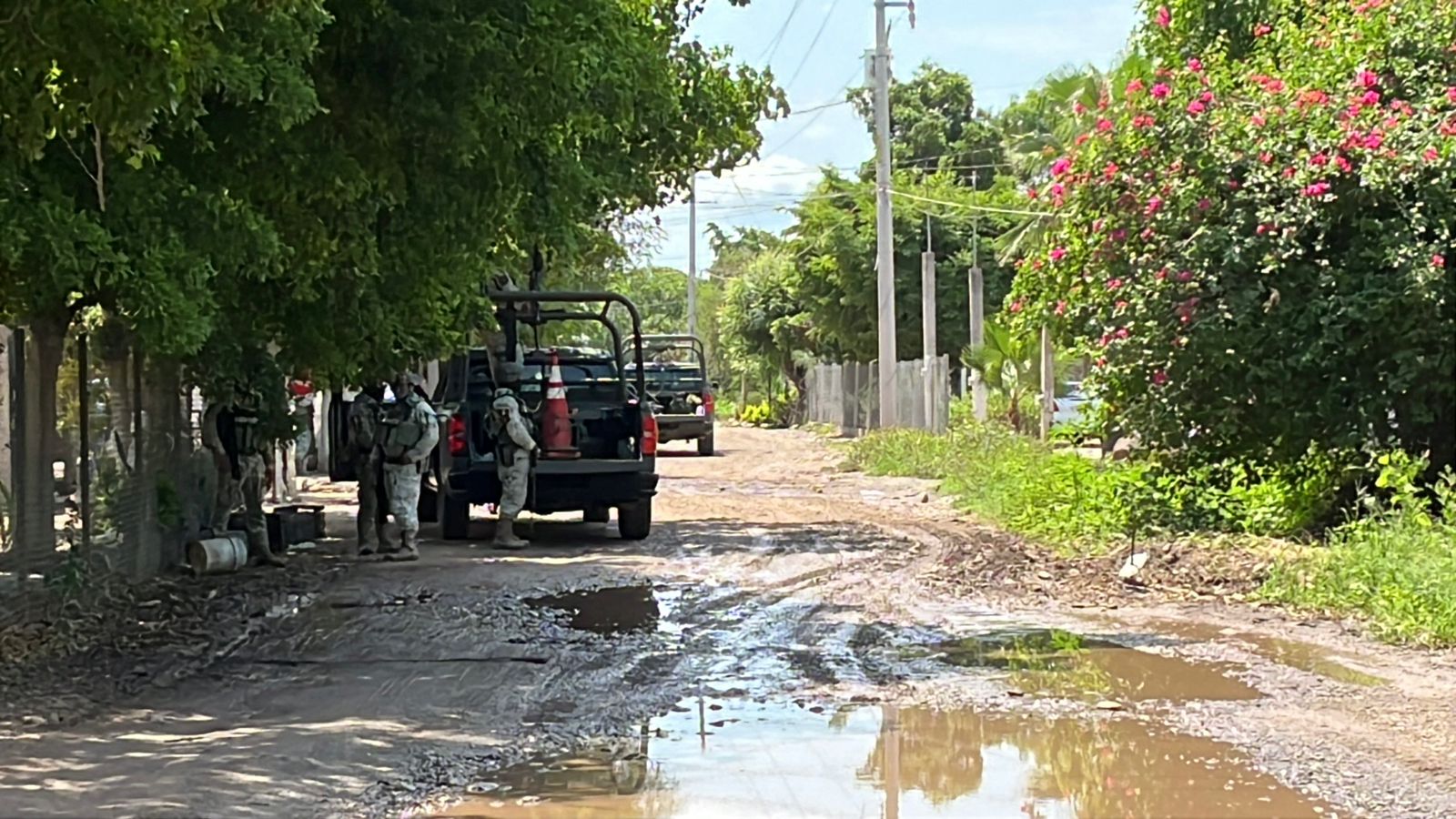 militares realizan recorridos de vigilancia en guasave colonia