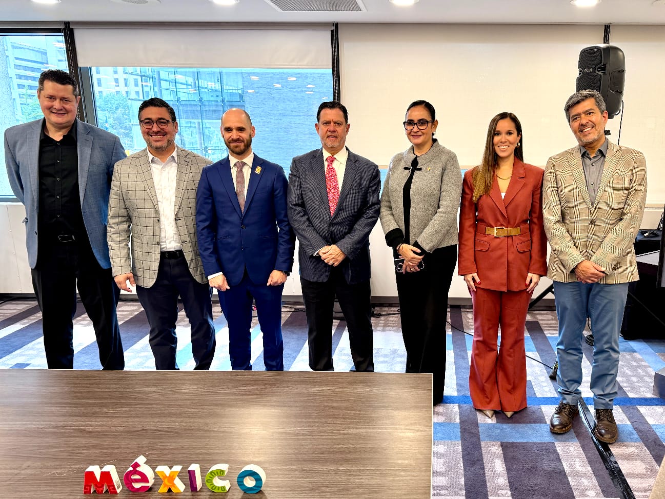Mireya Sosa Osuna encabezó en gira de trabajo en Toronto