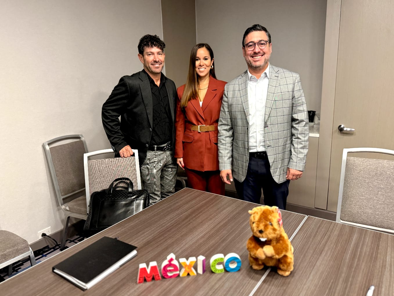 Mireya Sosa Osuna encabezó en gira de trabajo en Toronto