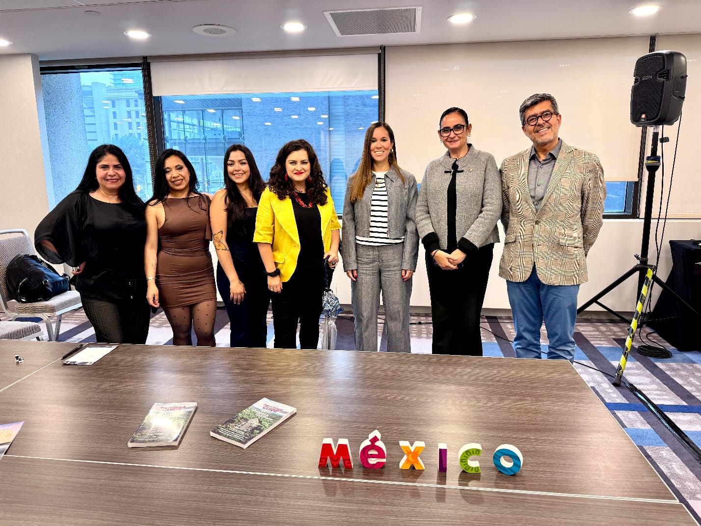 Mireya Sosa Osuna encabezó en gira de trabajo en Toronto