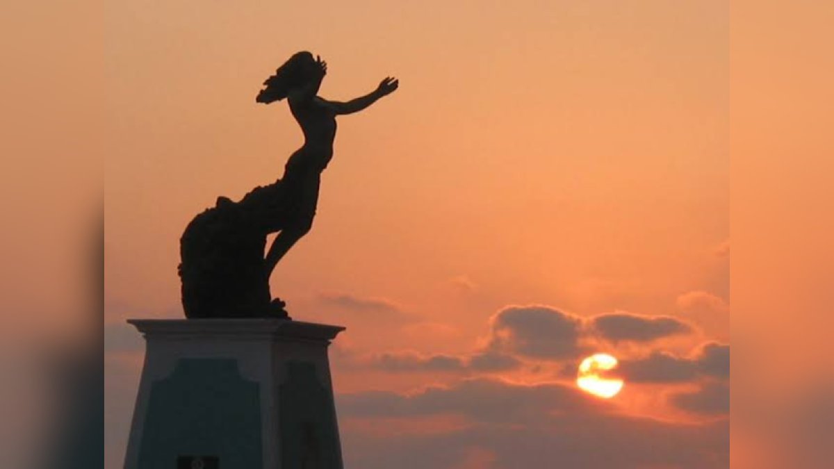 monumento la Mujer Mazatleca