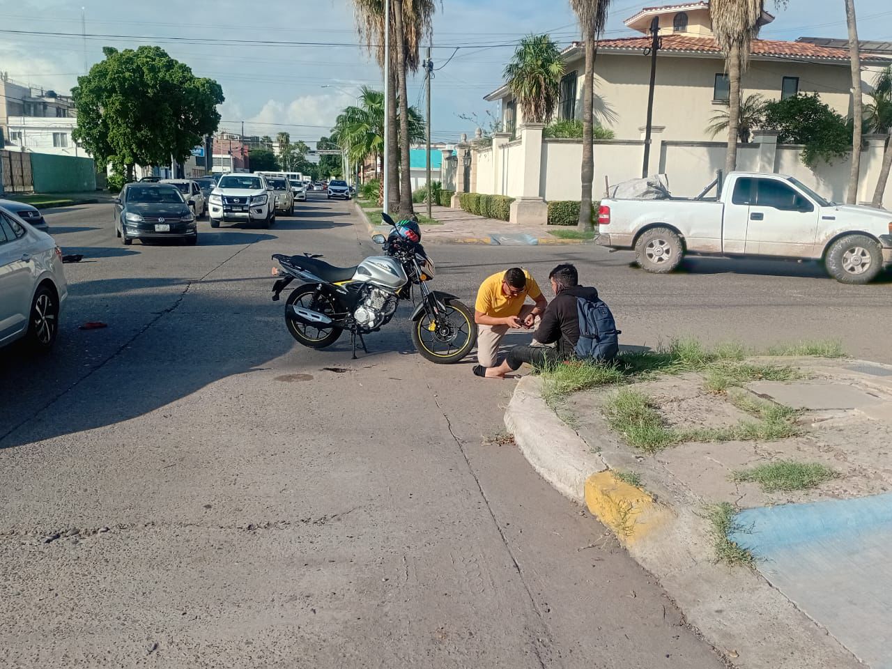 Motociclista arrollado por vagoneta en Los Mochis