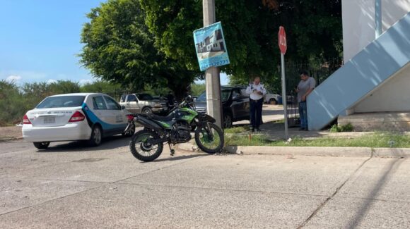 Motociclista resulta lesionado tras choque en la Infonavit Mochicahui en Los Mochis