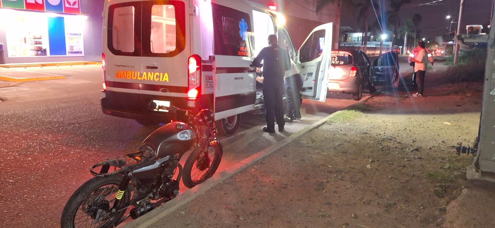Motociclistas se accidentan en diferentes puntos de Los Mochis